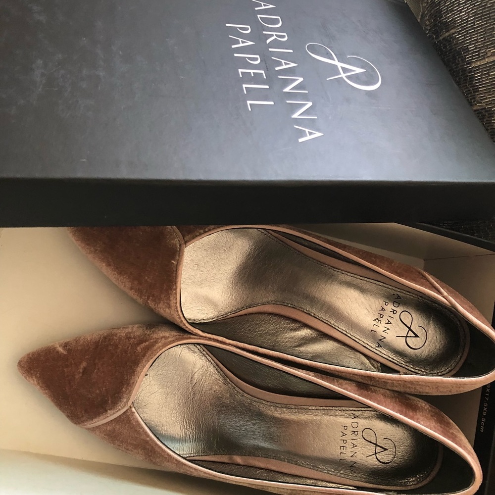 Adrianna Pappell Velvet Pump - Picture 5 of 7